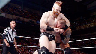 Illustration for article titled WWE Monday Night RAW: September 7, 2015
